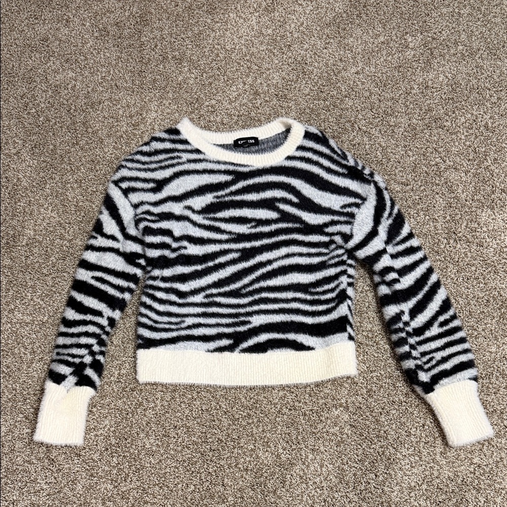 Express Zebra-Print Cashmere Sweater - Black & White